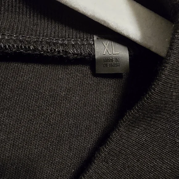 Fear of God Essentials Black Tee - Picture 6 of 7